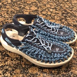 Keen sandals women’s 11 Uneek monochrome style